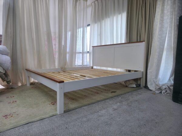 Wooden Bed Frame Abu Dhabi – Affordable white and wood design for modern bedrooms