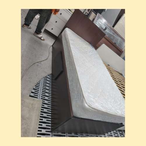 Single bed with storage drawer and used mattress in Abu Dhabi