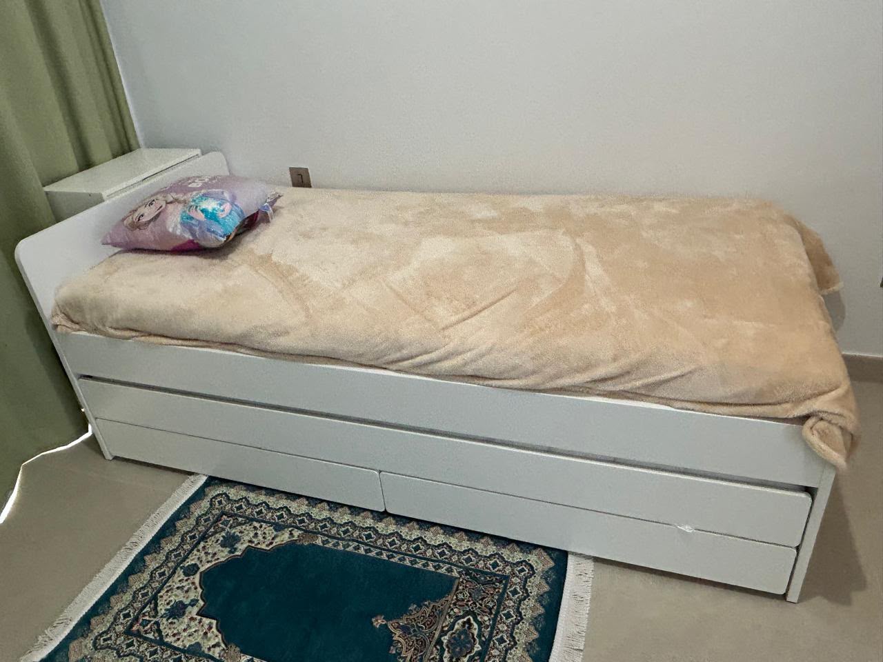 Used daybed with two mattresses for sale in Abu Dhabi