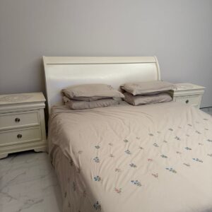 Elegant White Used Bedroom Set with 2 Nightstands – Used Furniture Abu Dhabi